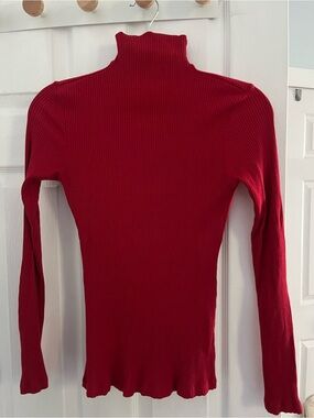 Amour Vert red turtleneck